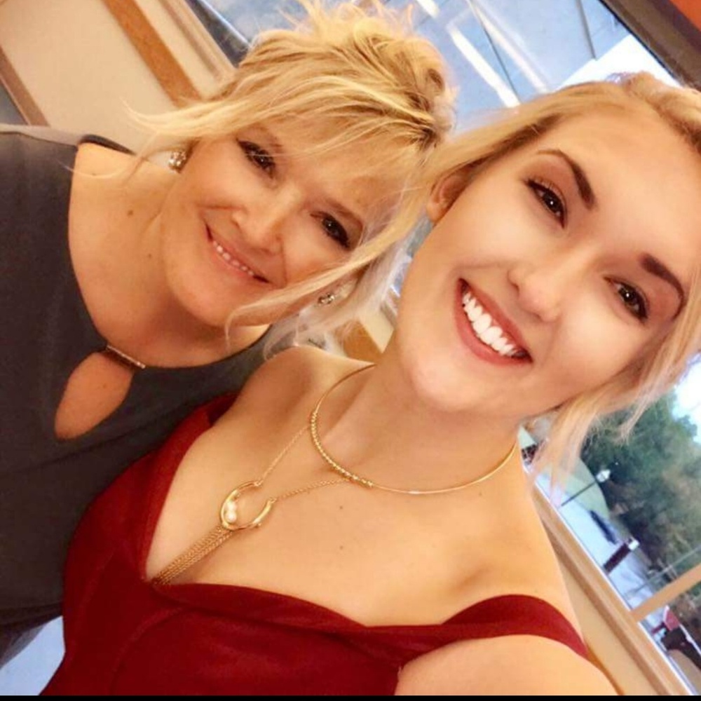 Meet your Posher, Anna